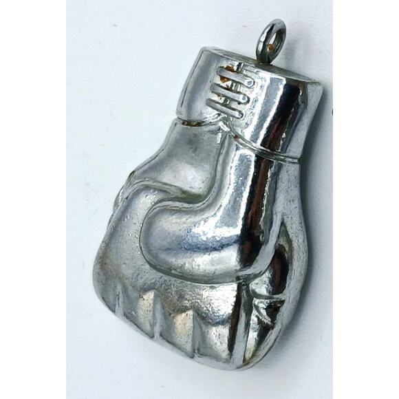 Pair of Silver Tone Boxing Glove Pendants - Picture 3 of 7